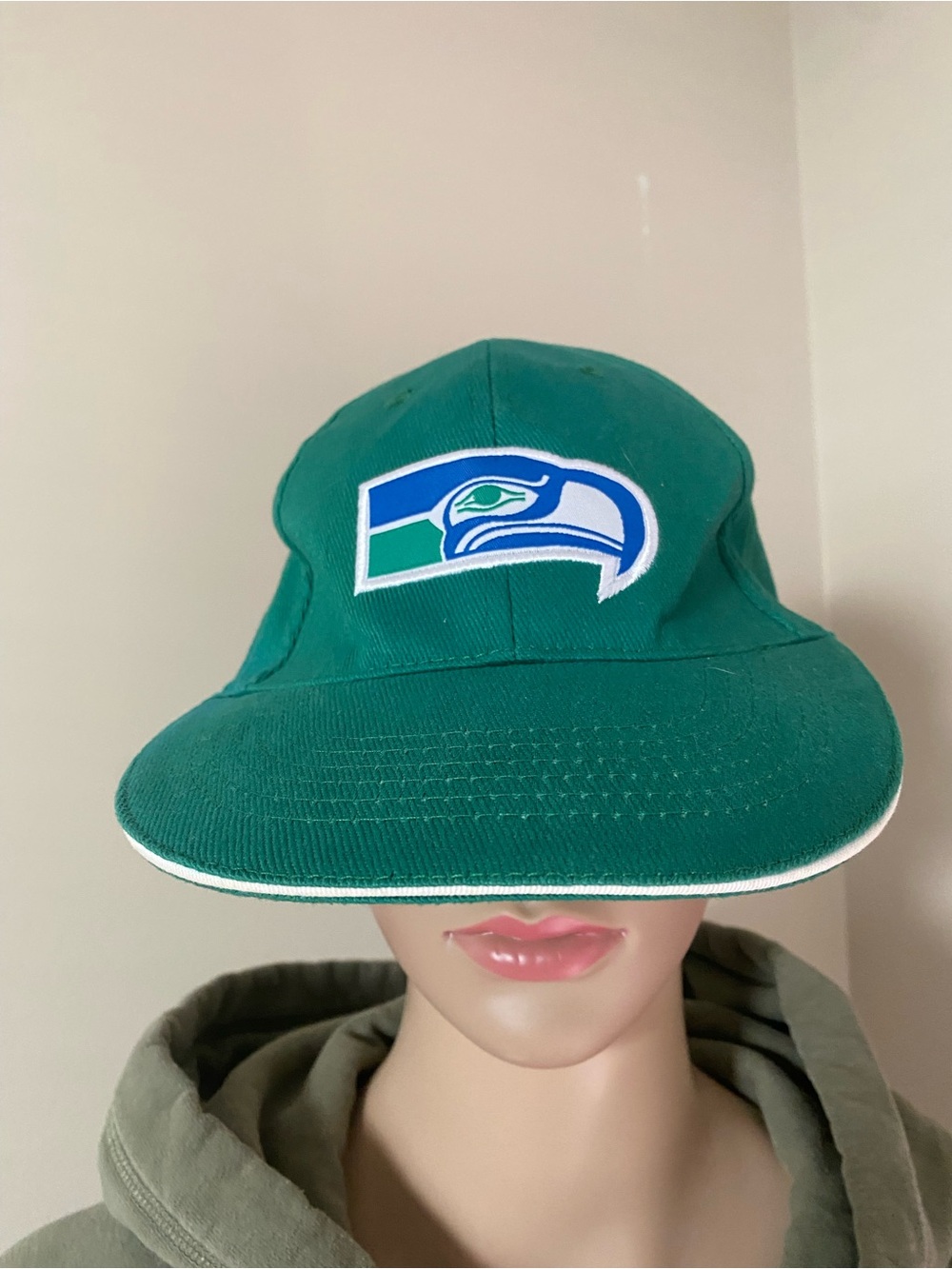 Budweiser Seattle Seahawks Green Logo Baseball Cap